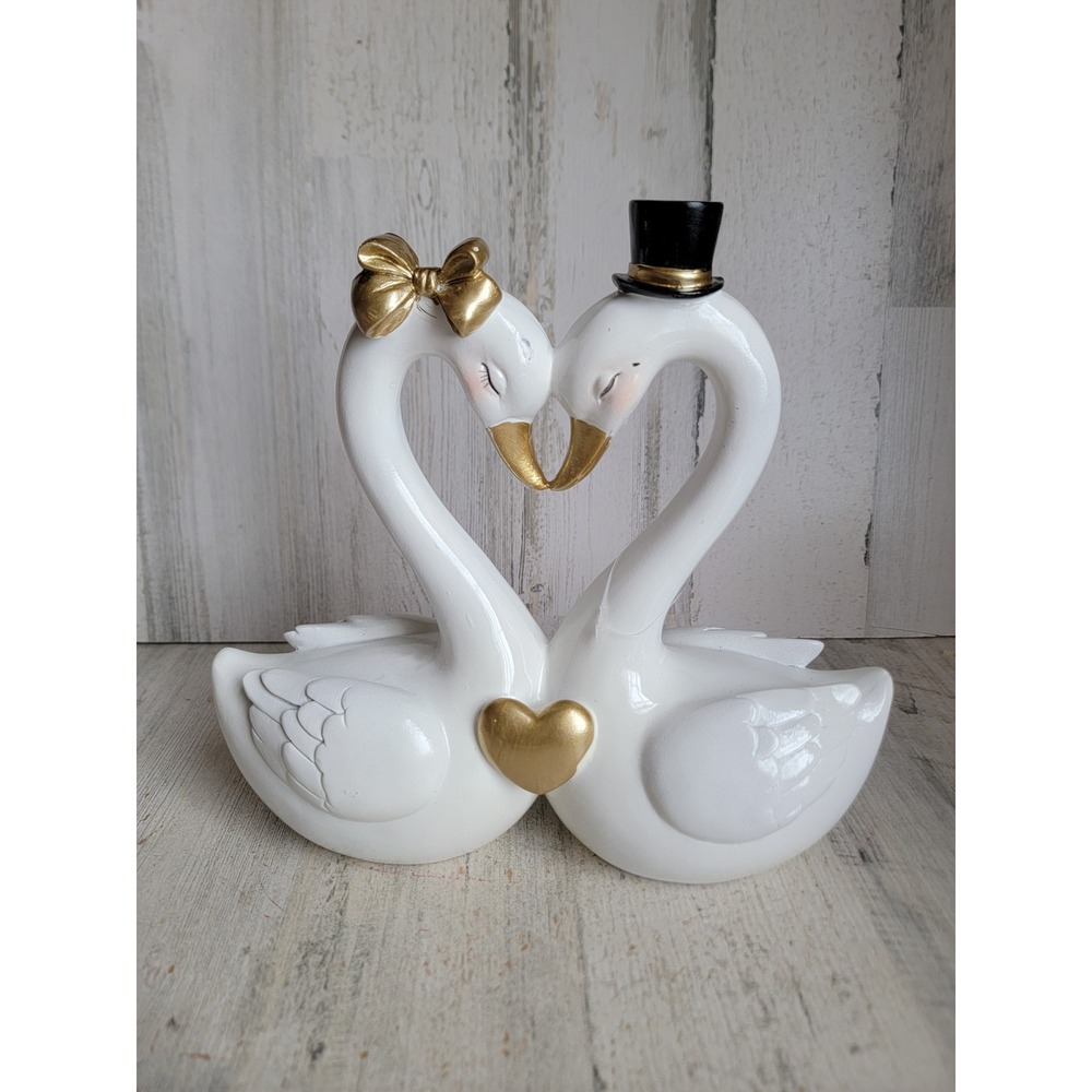 Cashmere‎ cupcakes swan groom bride bird white heart Valentine home